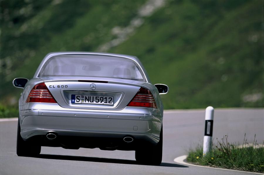  Mercedes-Benz CL-Class 1993 года  (фото 13 из 27)